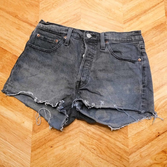 Levi's 501 Womens Denim Shorts Size 28 High Rise Cheeky Raw Hem Black Wash - Picture 1 of 12